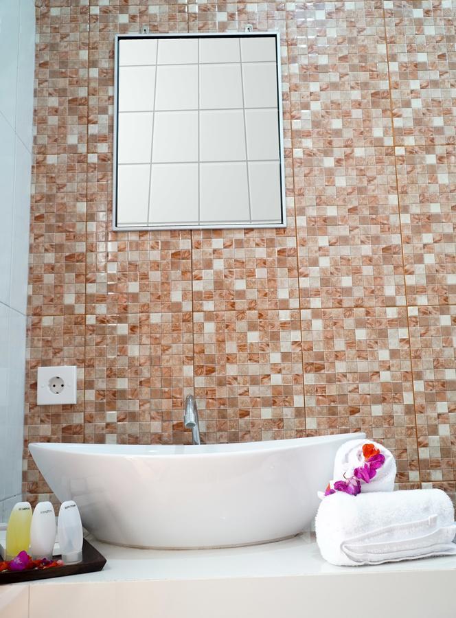 Seno Guesthouse & Cafe Uluwatu Екстериор снимка