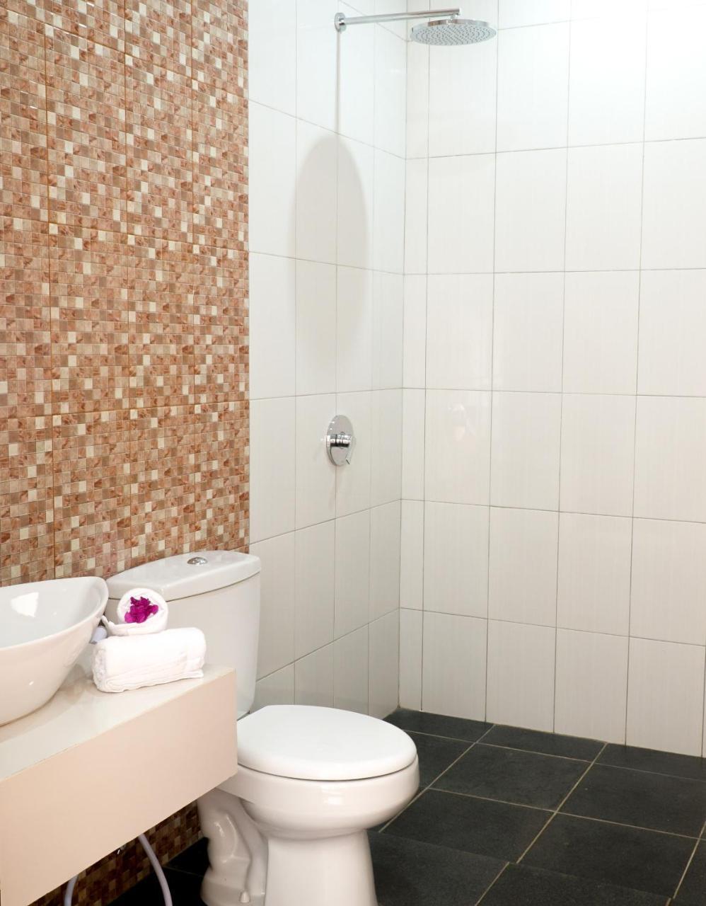 Seno Guesthouse & Cafe Uluwatu Екстериор снимка