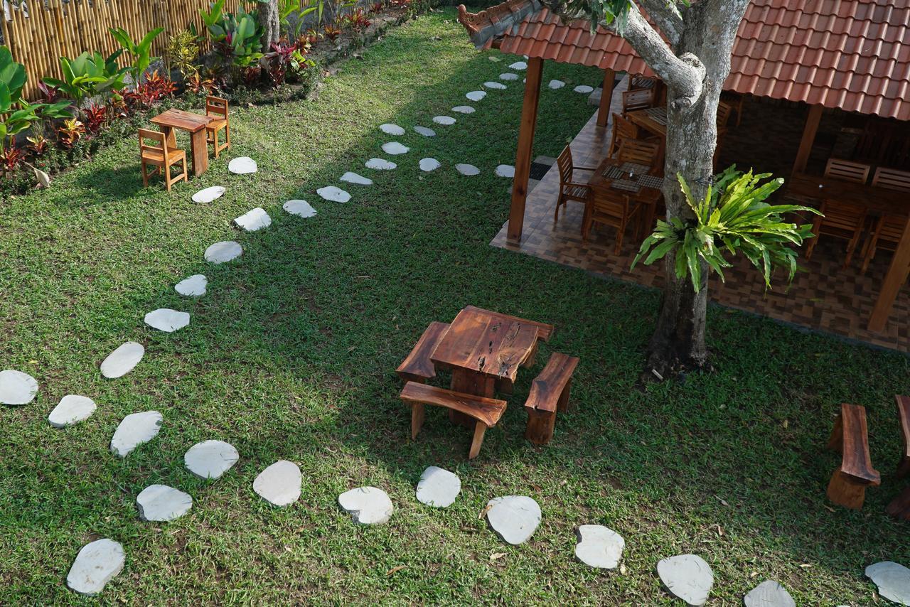 Seno Guesthouse & Cafe Uluwatu Екстериор снимка