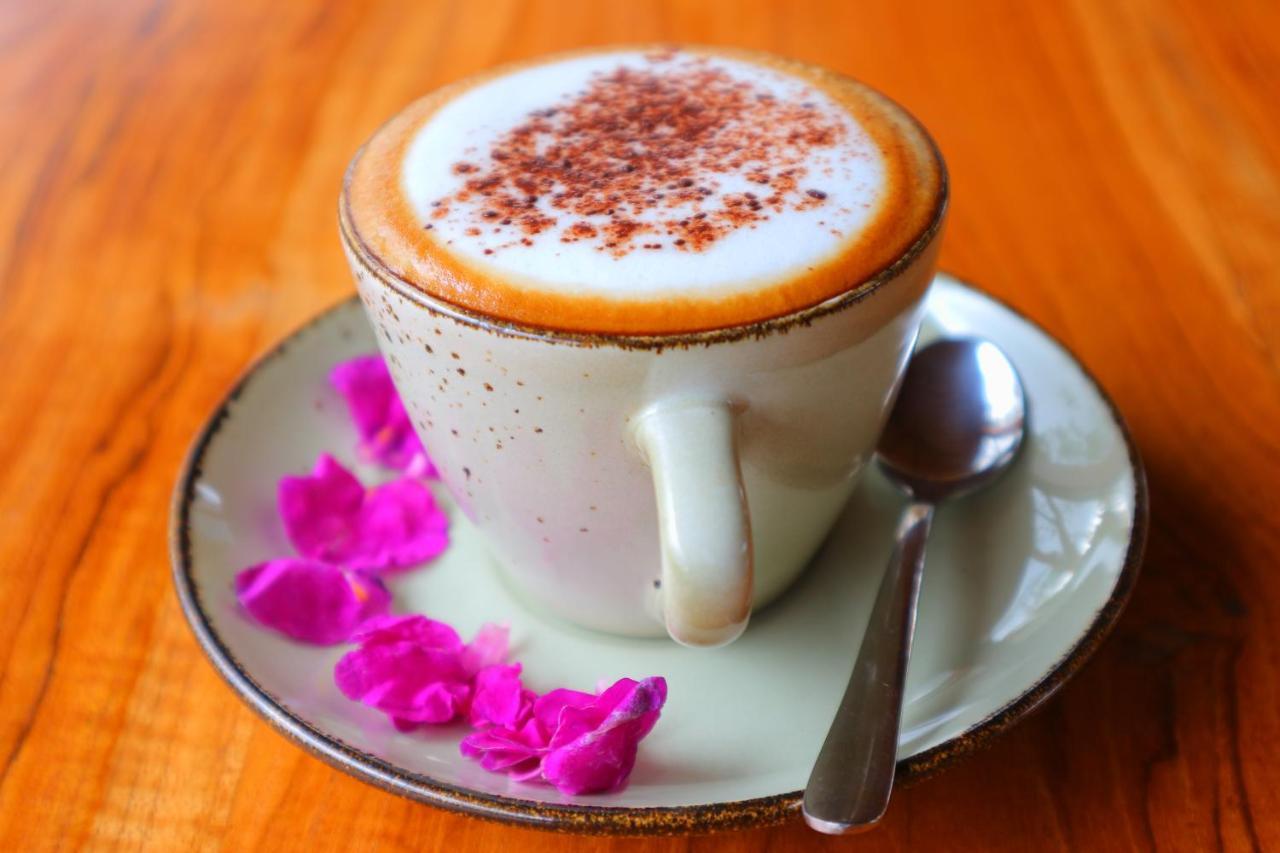 Seno Guesthouse & Cafe Uluwatu Екстериор снимка