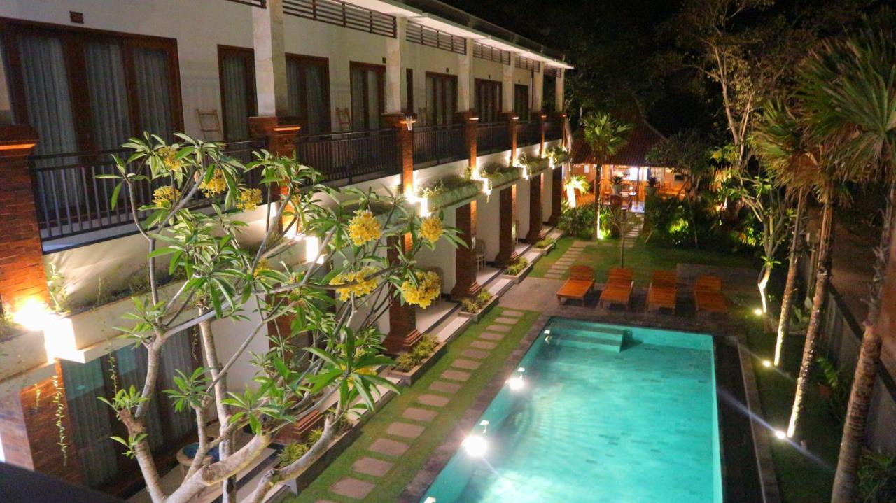 Seno Guesthouse & Cafe Uluwatu Екстериор снимка